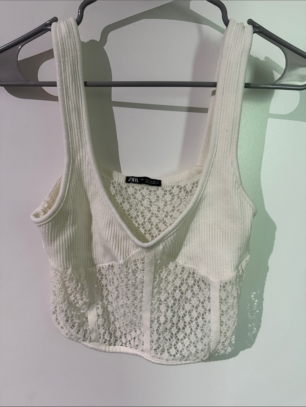 Zara White Ribbed Lace-Panel Cropped Tank - Picture 3 of 8